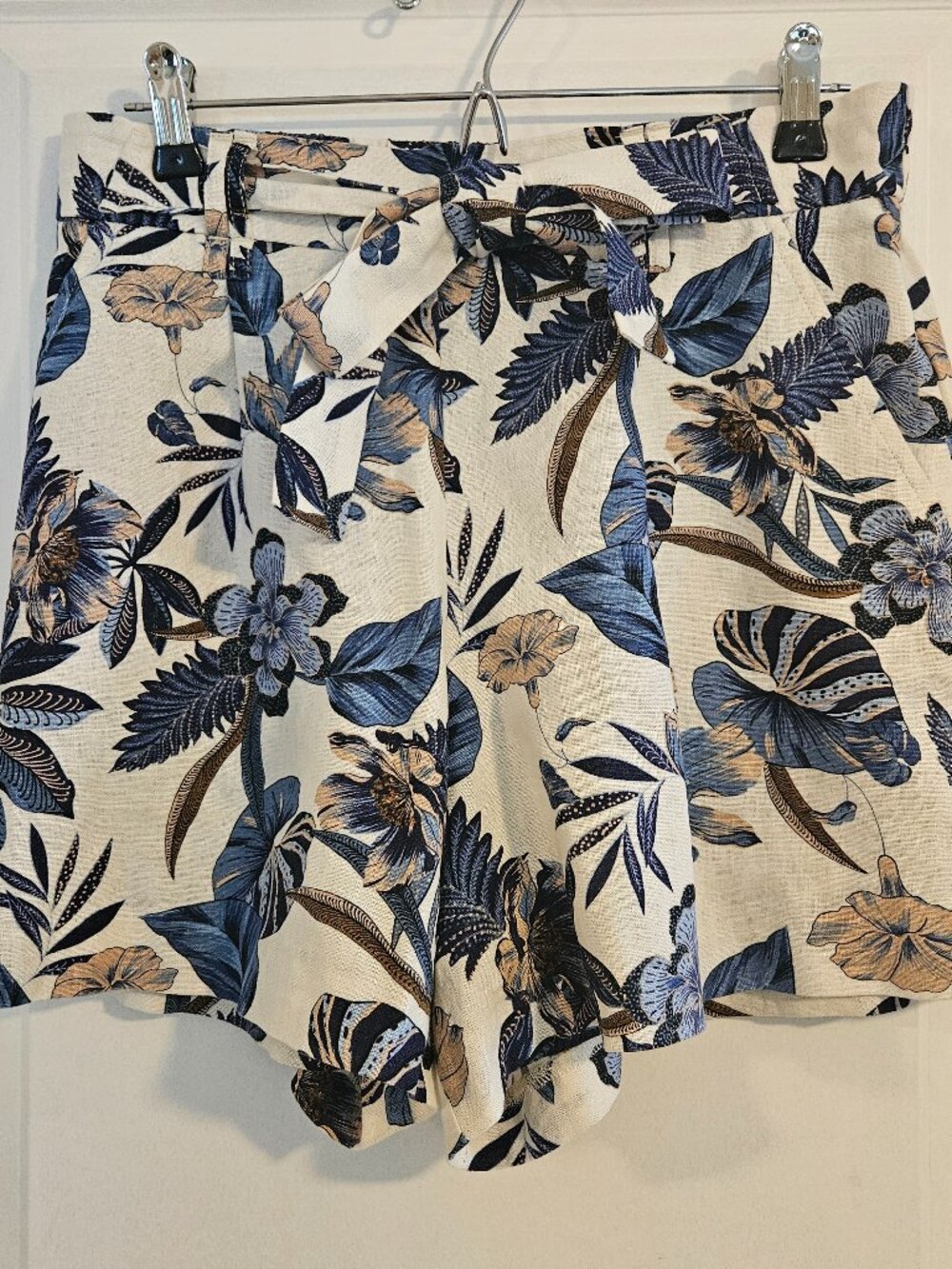 C&C California Tropical Floral Linen Blend Resort Shorts Size 6